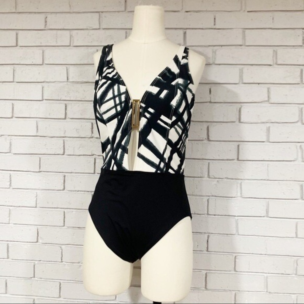 Amoressa Black White Abstract Print‎ Plunging V-Neck One-Piece Swimsuit